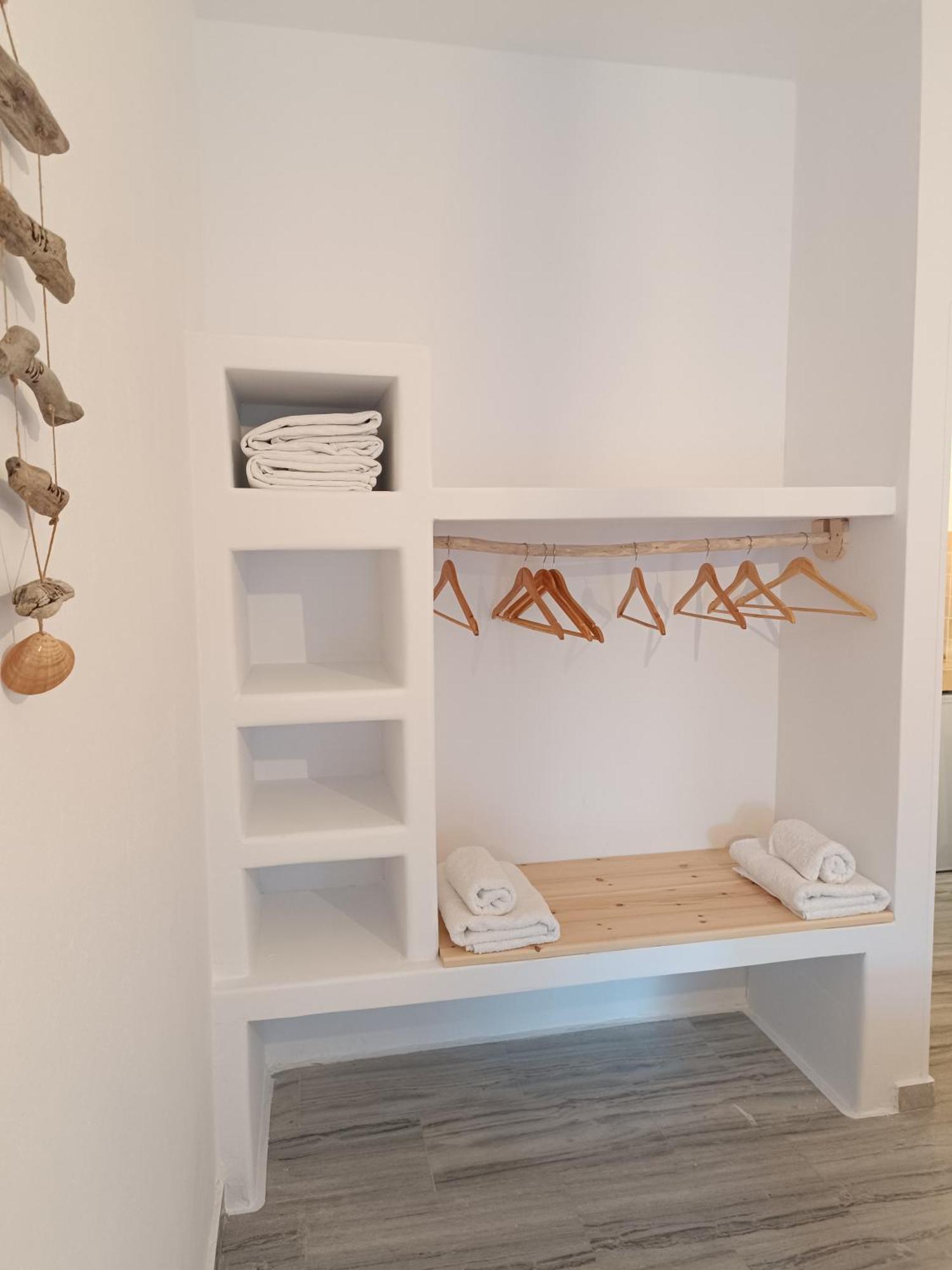 Athina Studio Apartments Kerveli Pokoj fotografie