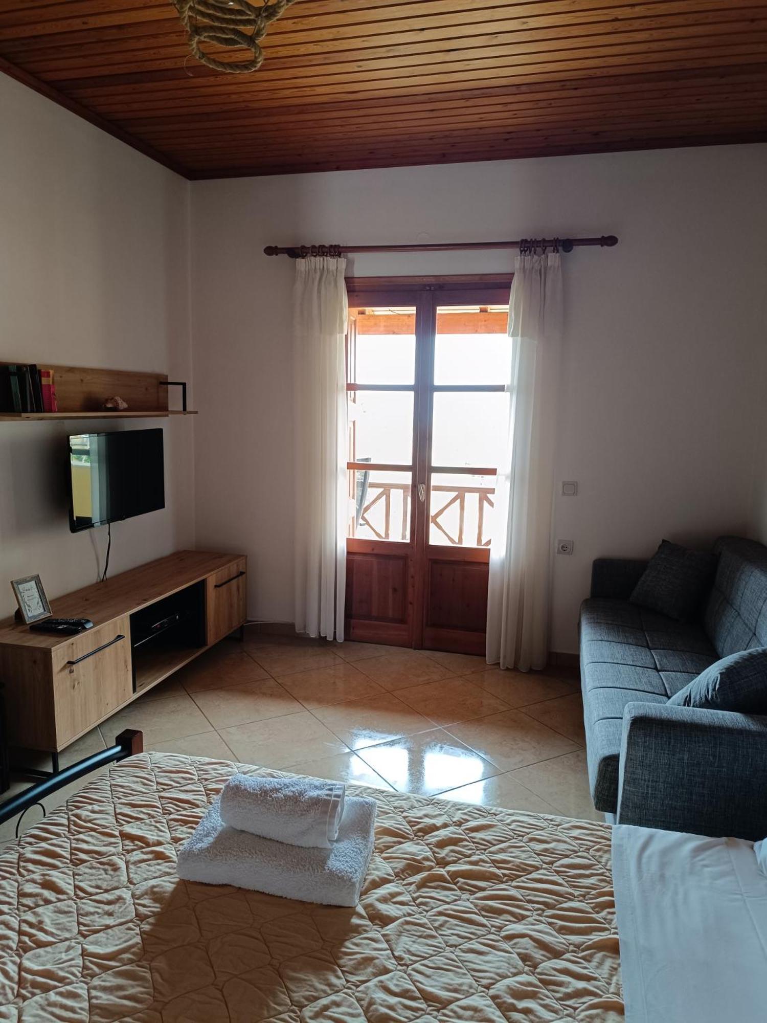 Athina Studio Apartments Kerveli Pokoj fotografie
